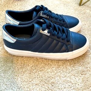 NWOT Leather Calvin Klein sneakers